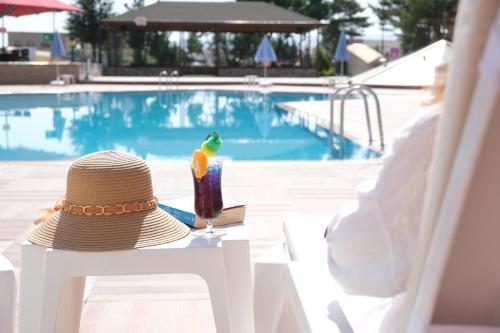Πισίνα στο ή κοντά στο SIGNATURE GARDEN AVANOS Hotel & SPA