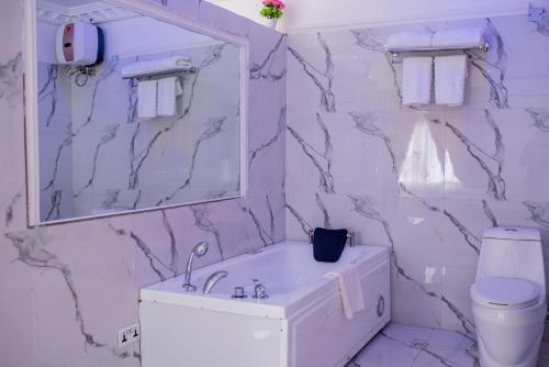 MONDEESTARS LUXURY HOME – Photos 4