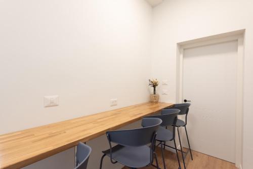 Φωτογραφία από το άλμπουμ του PORT CITY HAIFA - Authentic German Colony Apartments στη Χάιφα
