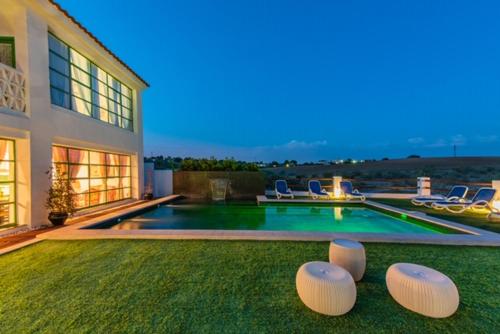Πισίνα στο ή κοντά στο Villas en Toledo