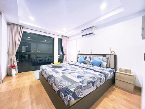 Fotografie z fotogalerie ubytování 市中心4卧6卫别墅/步行街8分钟/门口711 v destinaci Pattaya South