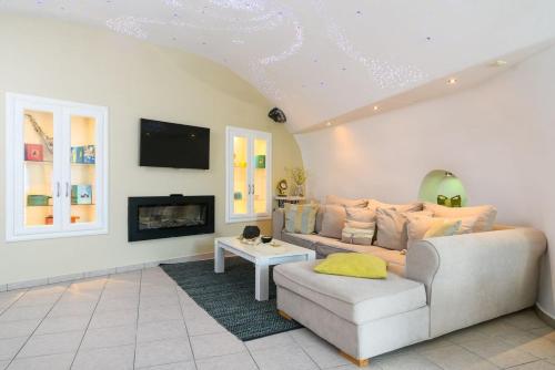 Elite Santorini Villa 1 Bedroom Villa Cycladic Character Private Jacuzzi