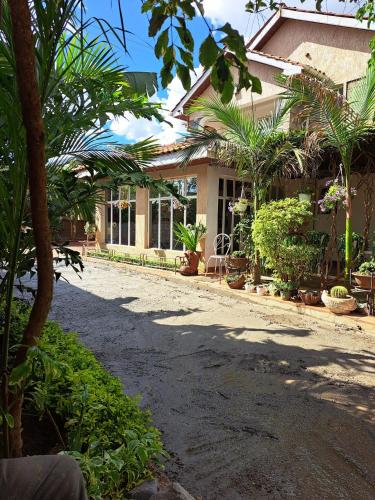 Lux suites Utawala Family House