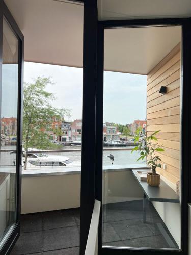 Balkoni atau teres di Reen Luxury Stays - Waterpoort -2 bedrooms, 4 pers