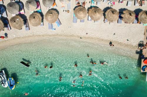 Επισκέπτες που μένουν στο Vila Era Beach