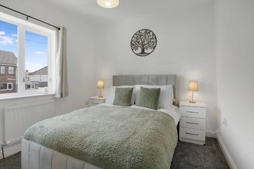 Stylish 3-Bed House on Hope Close – Photos 2