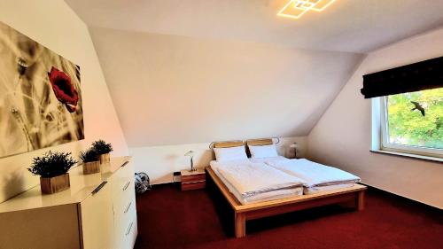 Posteľ alebo postele v izbe v ubytovaní Lüneburg-Melbeck, 105 qm mit Fernsicht, ruhige Sackgasse
