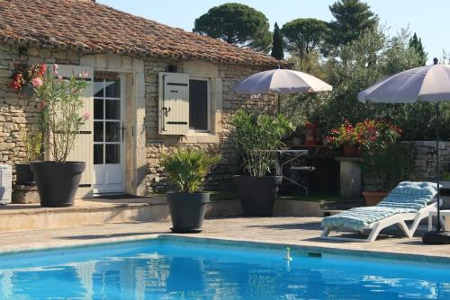 Πισίνα στο ή κοντά στο Chambre d'hôtes chez Maguy B-Villa Makeire