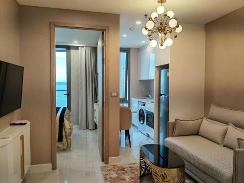 Gallery image of Copacabana五星级豪华海景公寓#芭提雅最高无边泳池#蜜月必选 in Na Jomtien
