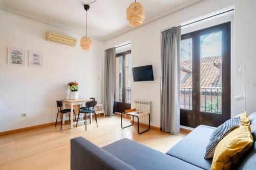 Flat in Barrio de las Letras / Cervantes20