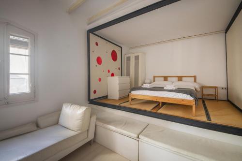 Catalunya Casas Pied-à-terre in central Barcelona 100m from beach