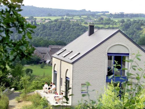 Well kept apartment with a dishwasher not far from Durbuy