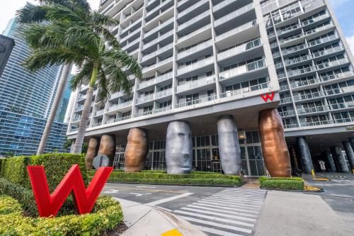 LUX 2B-2B at ICON - Water View & 5-Star Amenities photo 25