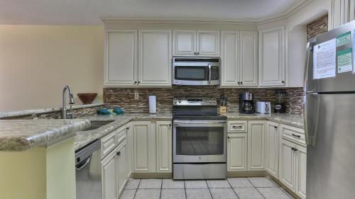 Destin on the Gulf 302 - Perfect location for a nice family getaway photo 10