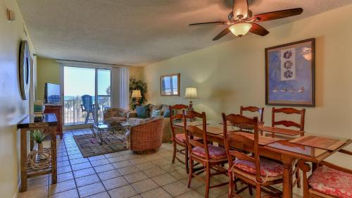 Destin on the Gulf 302 - Perfect location for a nice family getaway photo 5