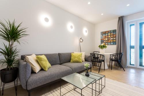 Top Floor Luxury Suite