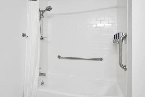 Four Points by Sheraton Buffalo Grove – Photos 5