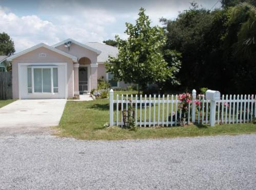 Κήπος έξω από το Dolphin house with Private Pool and Near Beach