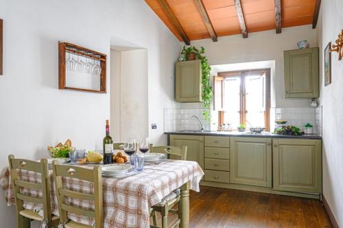 Η κουζίνα ή μικρή κουζίνα στο Agriturismo Pian di Fiume
