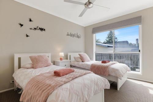 Postel nebo postele na pokoji v ubytování Blue Bayou