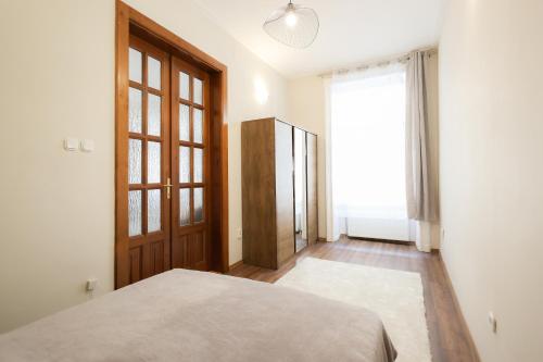 Teresa Apartment Downtown 1066 Budapest, 32 Teréz körút Mezzanine door nr.: 18. kép - 3