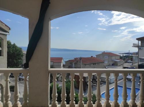 House Ema Duće - with 11 kW EV station