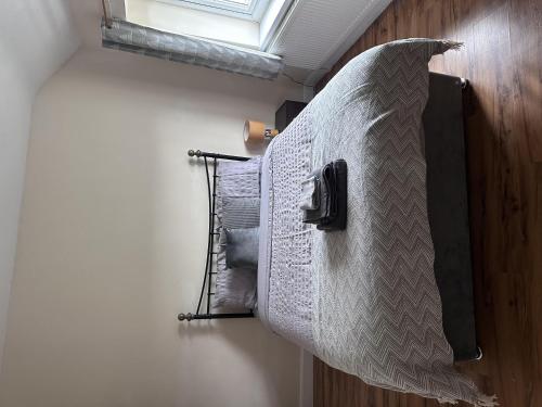 Immaculate 3-Bed House in Walsall – Photos 3