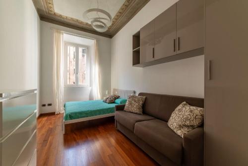 GuestHost - Vittorio Emanuele Elegant Apartment