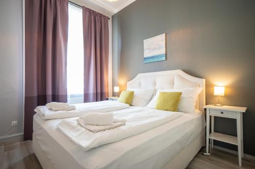 Beautiful New Apartment near City Center