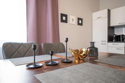Beautiful New Apartment near City Center