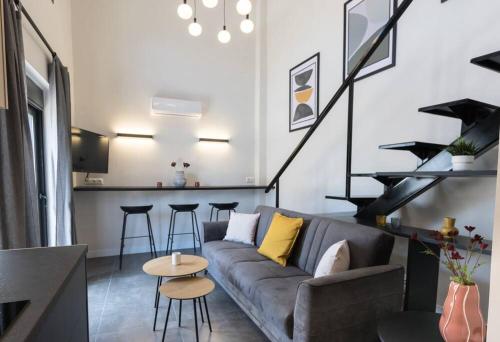 Academy Elegant Penthouse Loft / Stunning Terrace