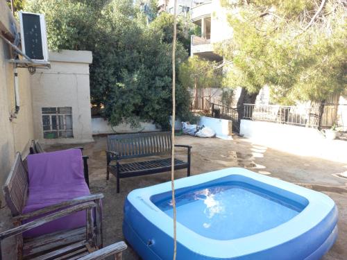 Het zwembad bij of vlak bij מפגש החרמון