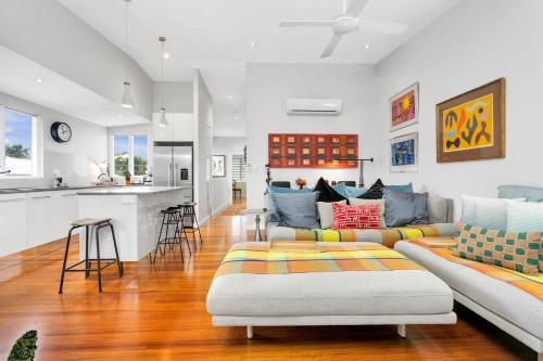Gallery image of Modern meets Tropical in this Free-standing Home in Cairns North