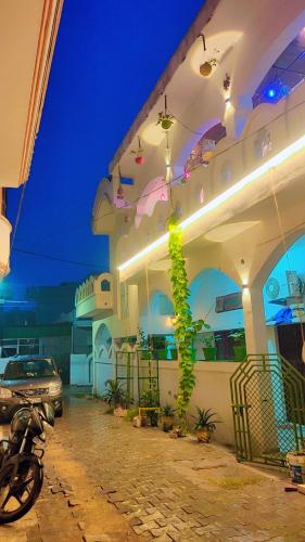 Gallery image of Manavi Home Stay in Mathura