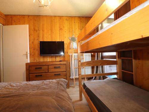 Appart rénové 2 pièces, skis aux pieds, balcon, animaux admis