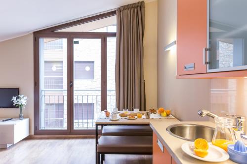  Pierre & Vacances Andorra Bordes d’Envalira -  Room  picture :   Hairdryer    Iron    Kitchenette                           