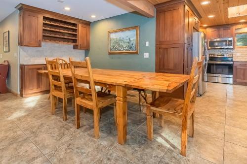 Dapur atau dapur kecil di Shoreline Chateau