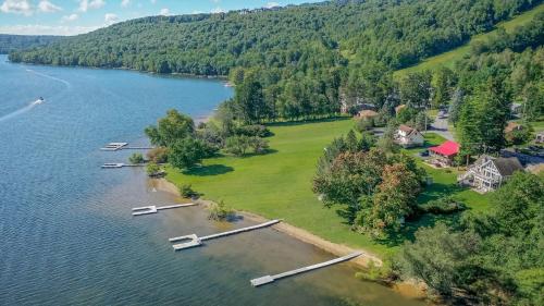 Ski to Shore Chalet – Photos 2