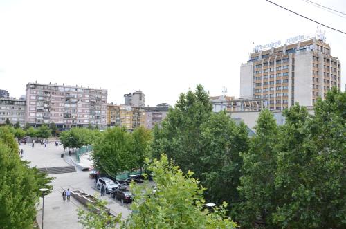 Γενική άποψη της πόλης Πρίστινα ή θέα της πόλης από  αυτό το hostel