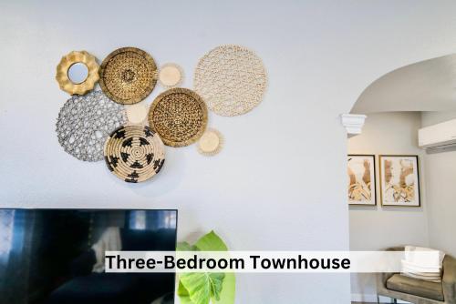 Gambar di galeri bagi Boutique Apartment in Historic Downtown Albany di Albany
