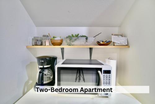 Gambar di galeri bagi Boutique Apartment in Historic Downtown Albany di Albany