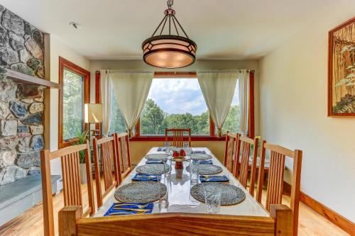 Φωτογραφία από το άλμπουμ του Peaceful Mountian Oasis Firepit, Hot Tub, Sauna! σε Vernon Township