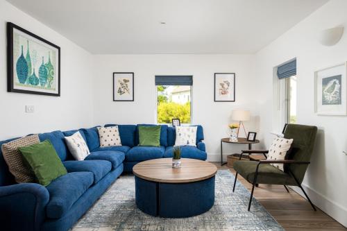 Galería fotográfica de Lakeside property with spa on a nature reserve Butterfly Sound CW10 en Somerford Keynes