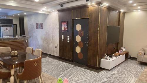 The Royal Apartment at New Cairo الشقة الملكية بالقاهره الجديدةにあるシーティングエリア