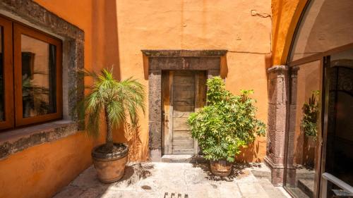 Gallery image of Casa Lulin - Condo 2 Bed Incredible Location! Pool and garage in San Miguel de Allende