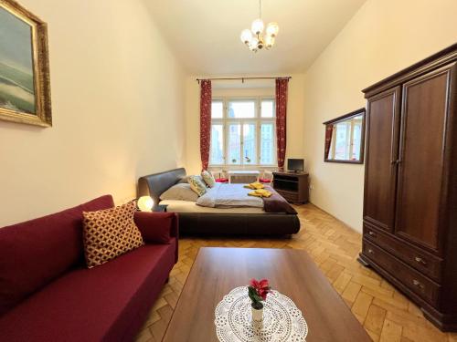 Nice view / Couple stay / near Wenceslas Square
