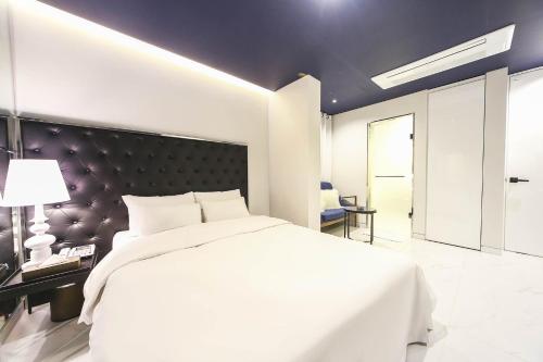 Katil atau katil-katil dalam bilik di Hotel Star Premier Yeoksam