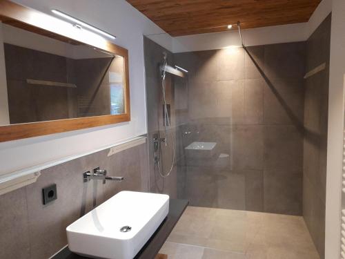 Un baño de Gargellen Lodge