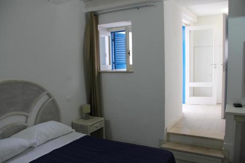 Double room, air conditioning, bathroom, in the center of Tropea Calabria n6783