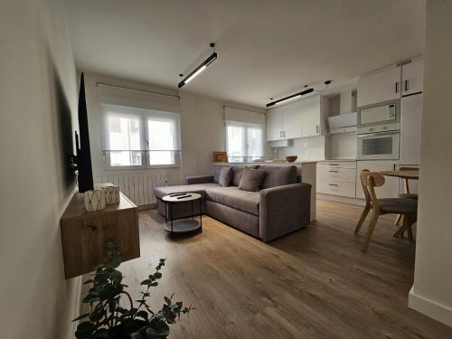 1A102 Moderno y amplio apartamento by R2R Consulting